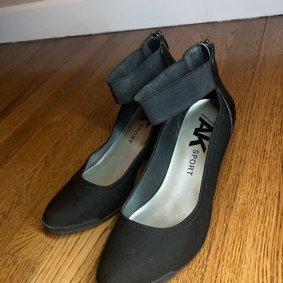 Anne Klein - Picture 3 of 3